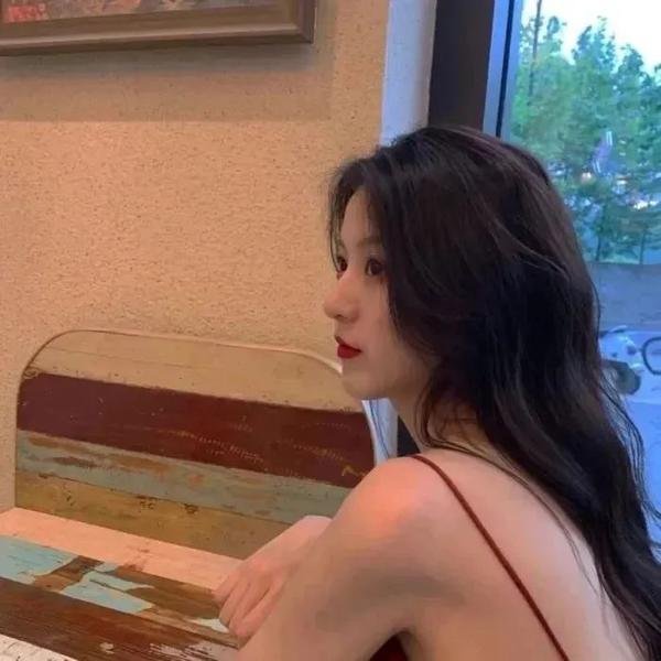 我老婆未满十八岁